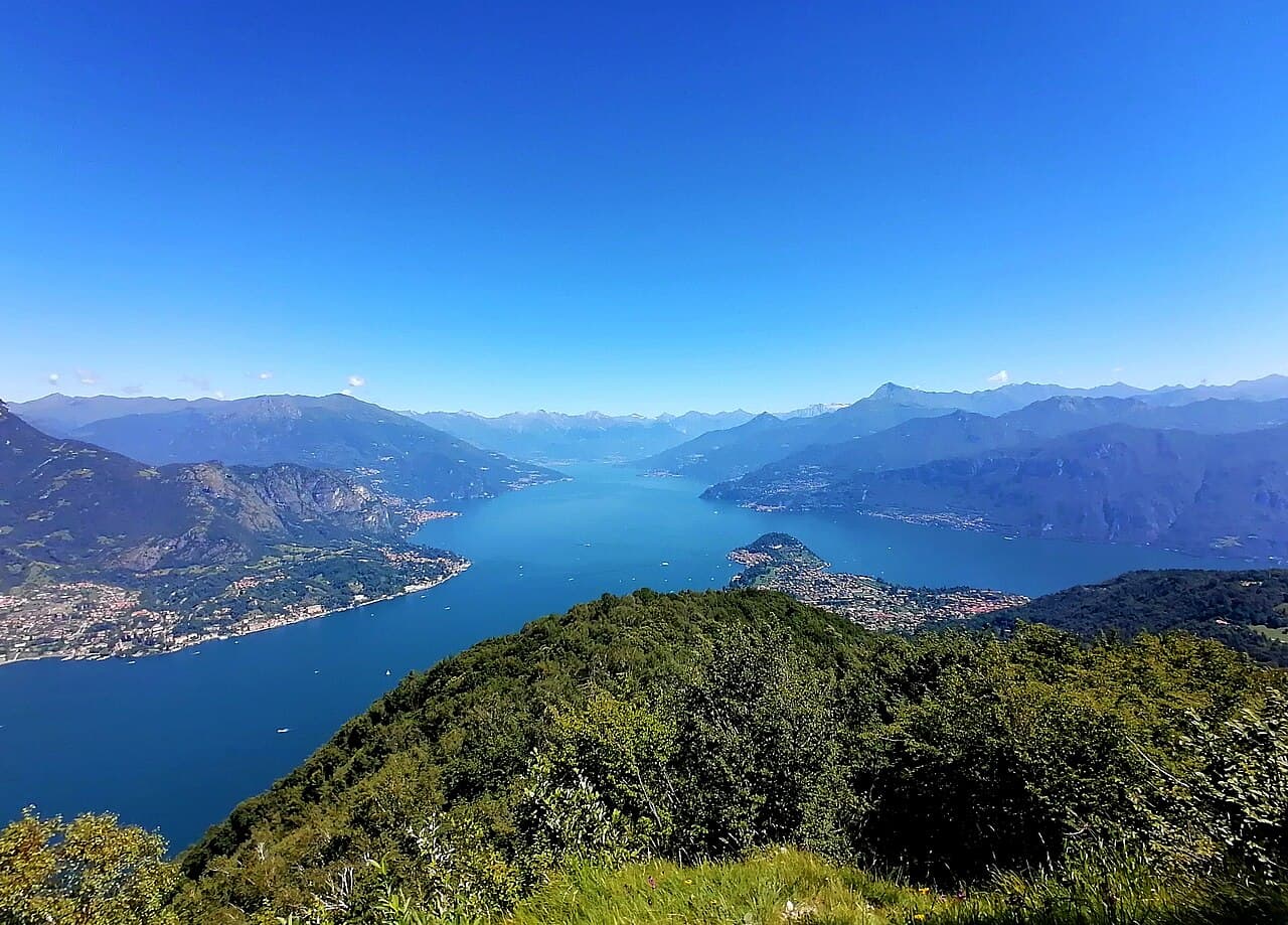 Vue de Bellagio depuis le lac